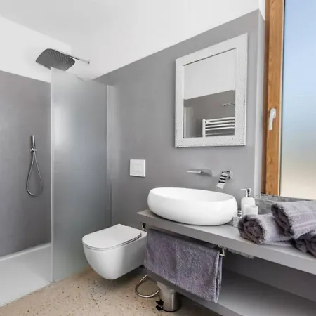 Villa Near With 12 Meters Long Heated Pool Pjescana Uvala