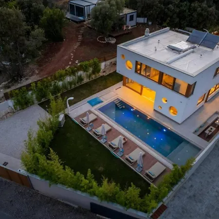 Near With 12 Meters Long Heated Pool * Pjescana Uvala